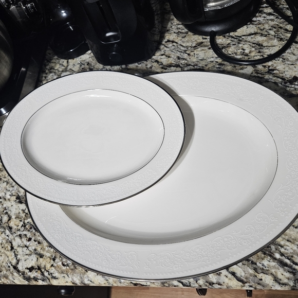 Noritake dinnerware - Picture 5 of 9